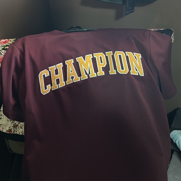 Champion burgundy jersey - Picture 2 of 2